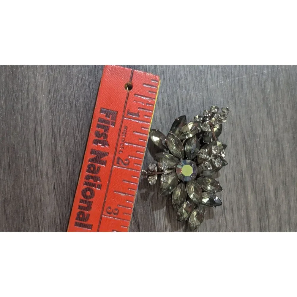 Vintage Smoky Gray Floral Rhinestone Brooch Pin Aurora Borealis Stone  Estate‎